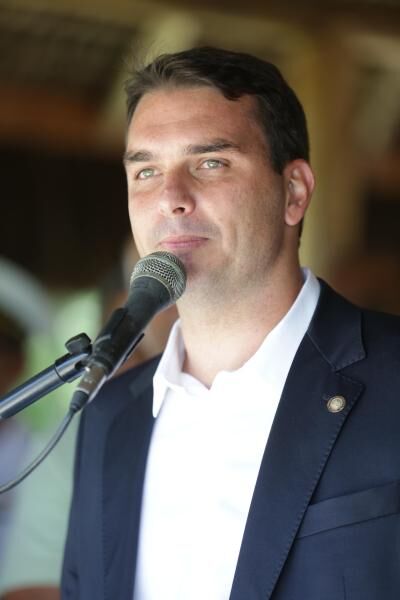 O deputado estadual discursa na formatura do Grupamento de Intervenção Tática da Seap-RJ (17 dez 2014)