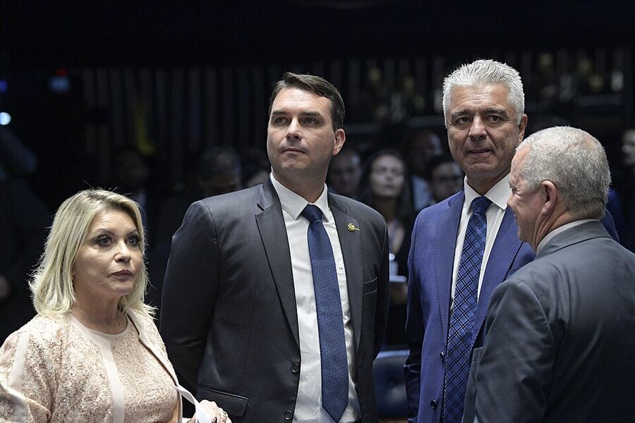Posse no Senado: Flávio (ao centro) na reunião preparatória da 56ª Legislatura (1º fev 2019)